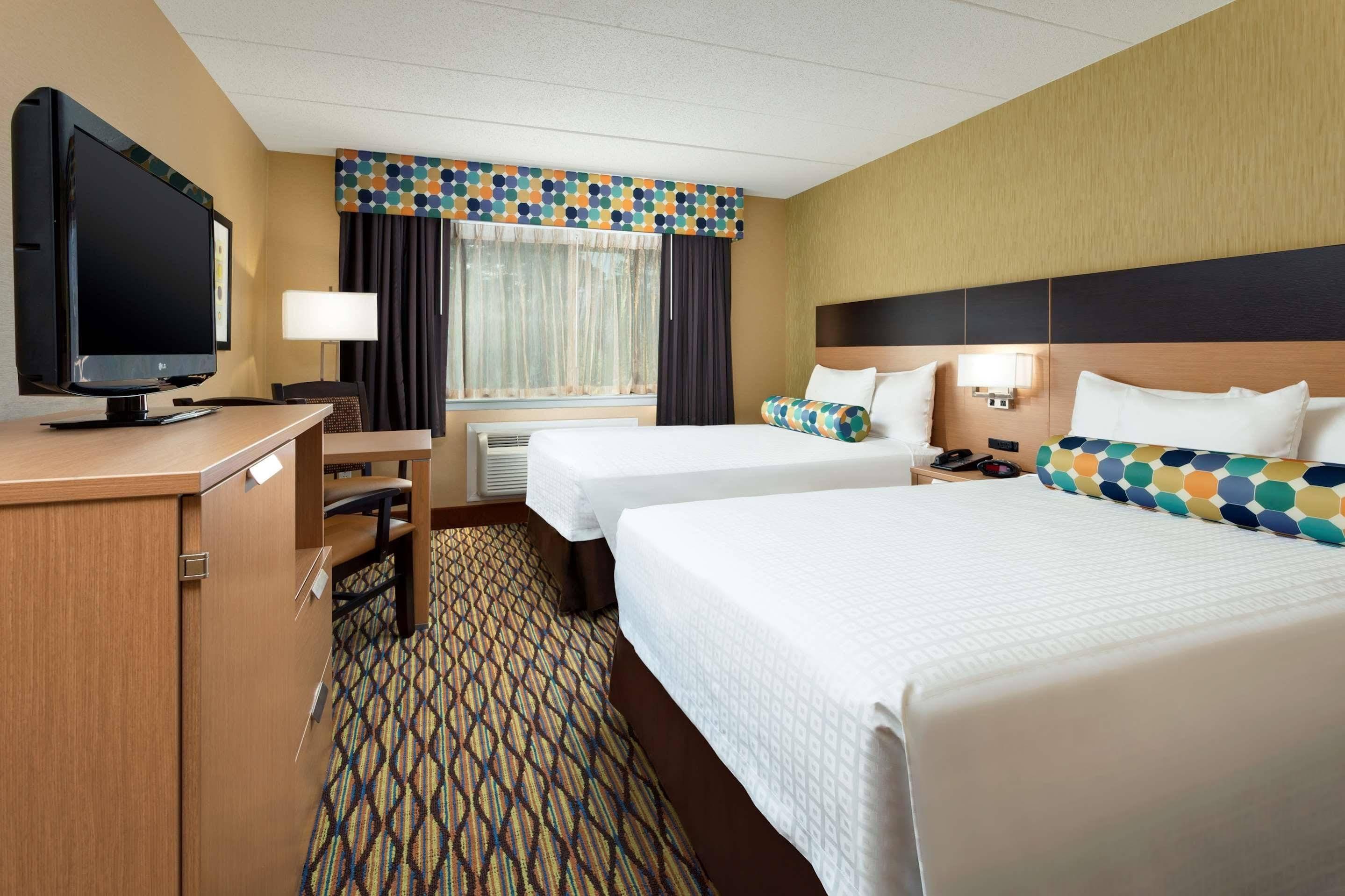 Best Western Leisure Inn Lakewood Εξωτερικό φωτογραφία