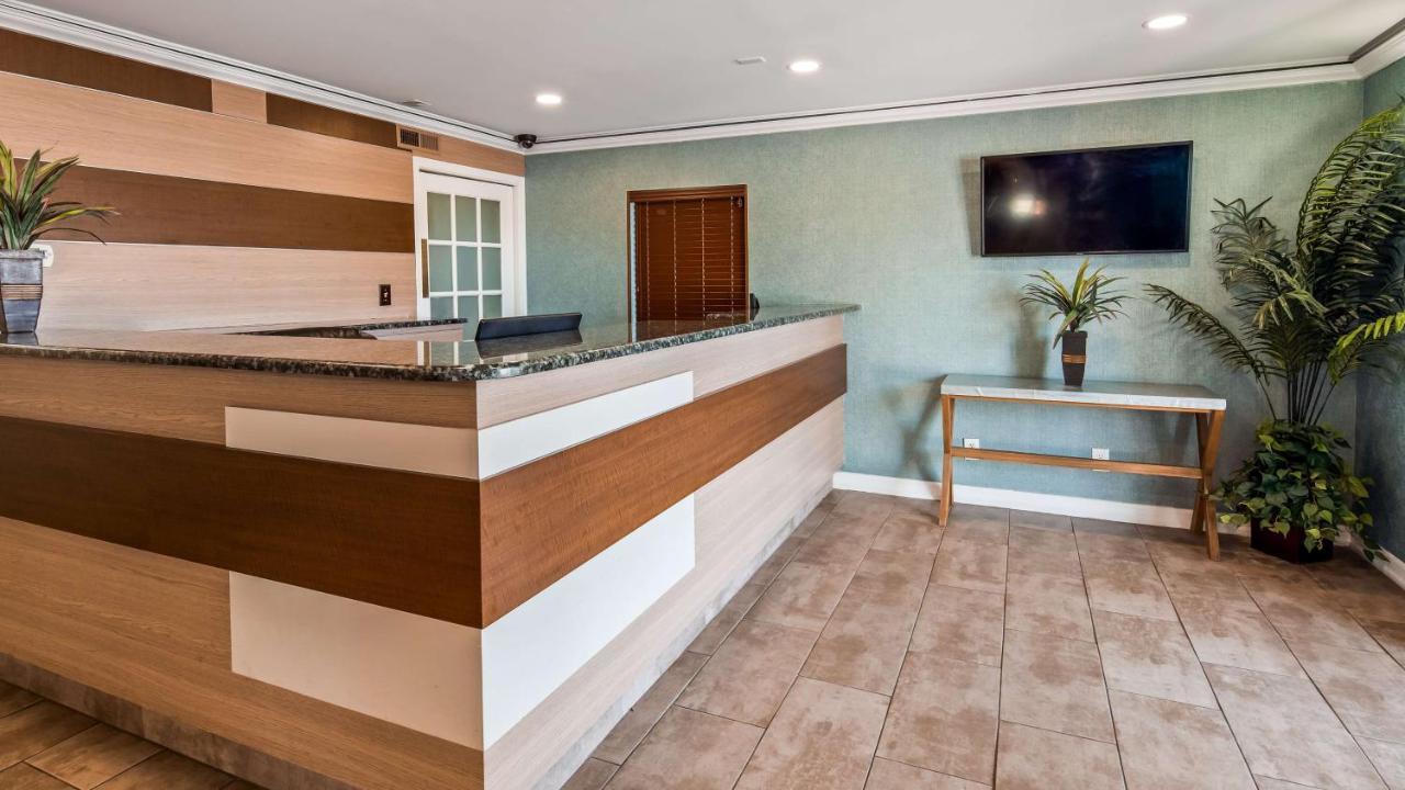 Best Western Leisure Inn Lakewood Εξωτερικό φωτογραφία