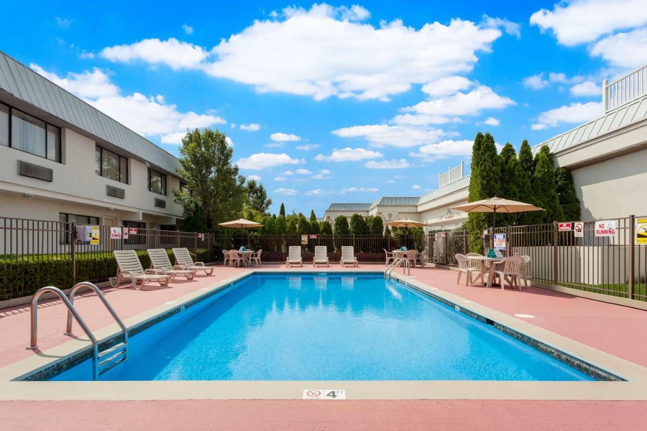 Best Western Leisure Inn Lakewood Εξωτερικό φωτογραφία
